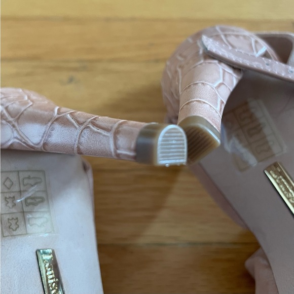 Kalkin Sandal LOUISE ET CIE - Blush Colour - Size 6M. Like New Condition. - Picture 5 of 7